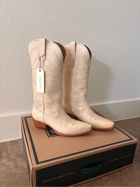 Tecovas Shoes - NWT Tecovas Annie Bone Cowhide 8.5